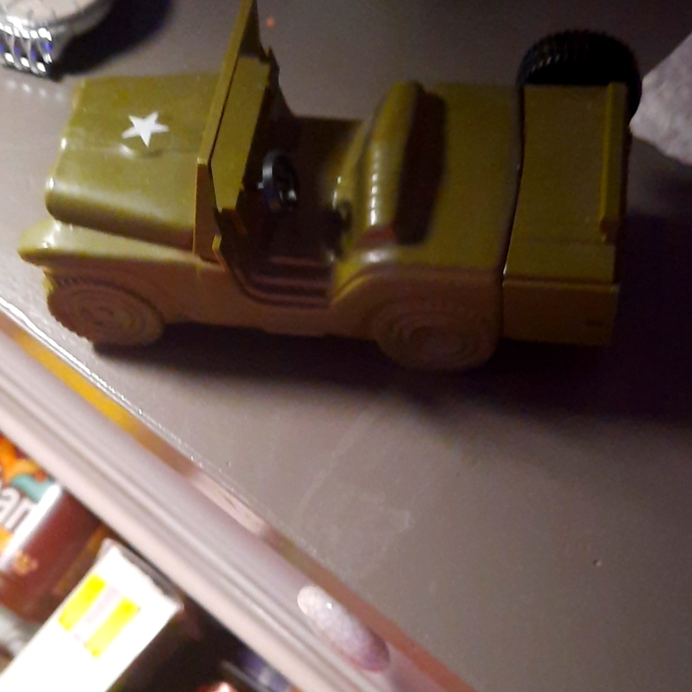 AVON Army Jeep Wild Country Aftershave